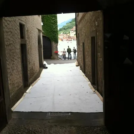 Via Punta شقة