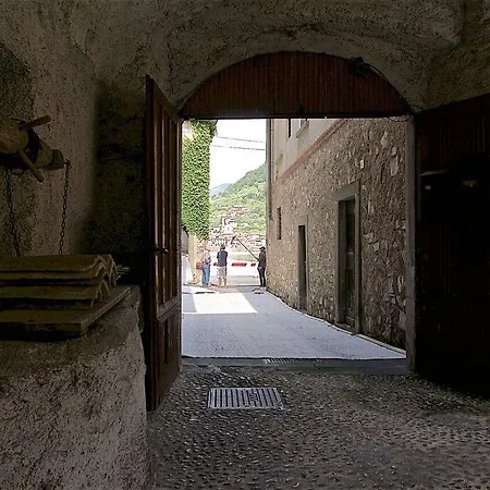 Via Punta شقة *