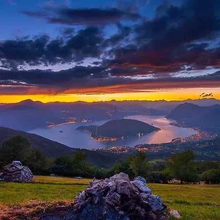 Via Punta شقة *